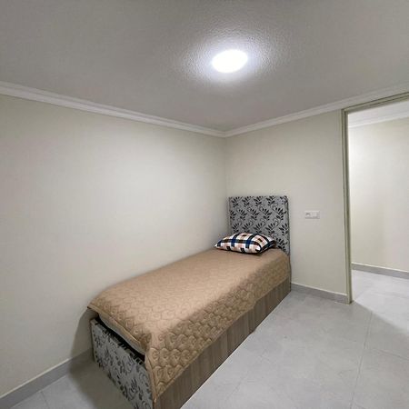 库塔伊西White Stones公寓 外观 照片